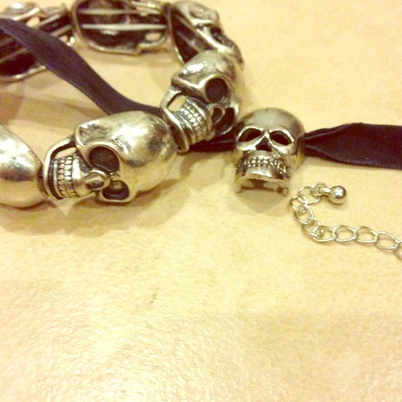 SKULLS: necklace and bracelet from movie wardrobe