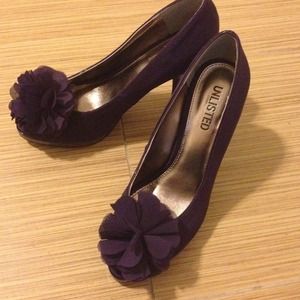 Kenneth Cole Unlisted Women's natural grow pump