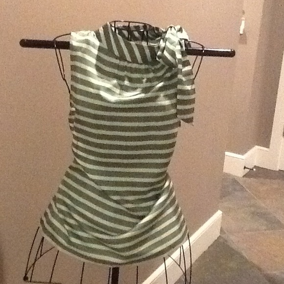 Anthropologie Tops - TRADE for @hooveroffers