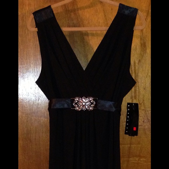 BNWT SCARLETT Brand Black Dress - Size 24WP - Picture 1 of 3