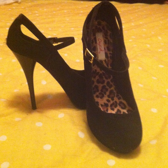 👹👹SOLD👹👹Very sexy shoes