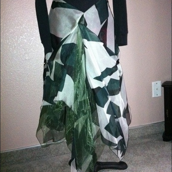 ❌Sold. Authentic Georgio Armani skirt - Picture 1 of 4