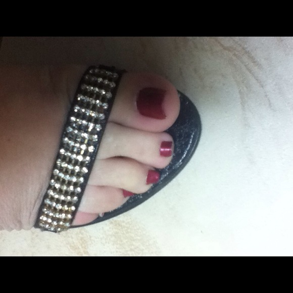 💥Reduced💥Nice black and gold shoes - Picture 1 of 3