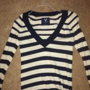 V neck sweater