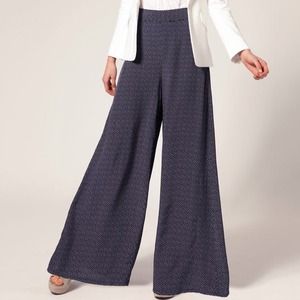 [FOR HOOVEROFFERS] Palazzo Pants & Fitted Blouse