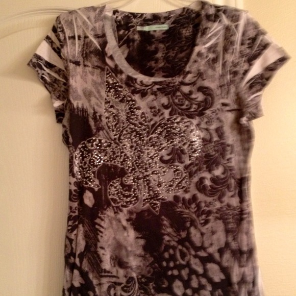SOLD Bundled for @patricew Black and grey top😄