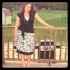 🎆Reduced black and white skirt🎆