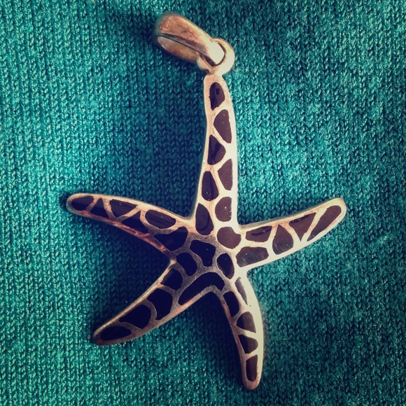 Jewelry - Starfish pendant