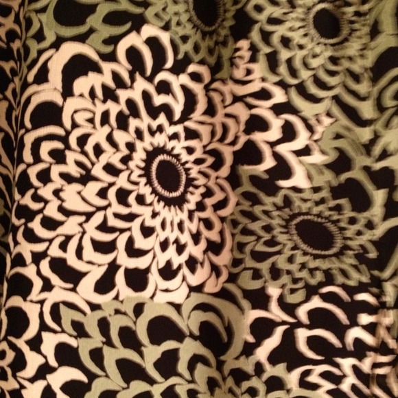 Sold in bundle - Picture 2 of 2