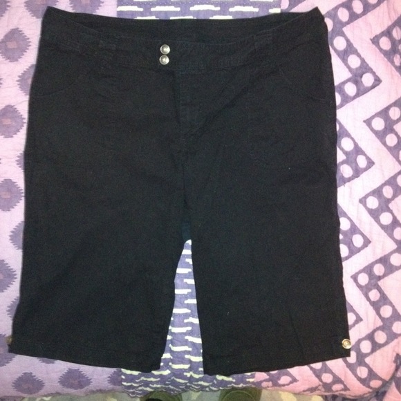 SOLD Venezia Cargo Type Shorts Size 20 Plus