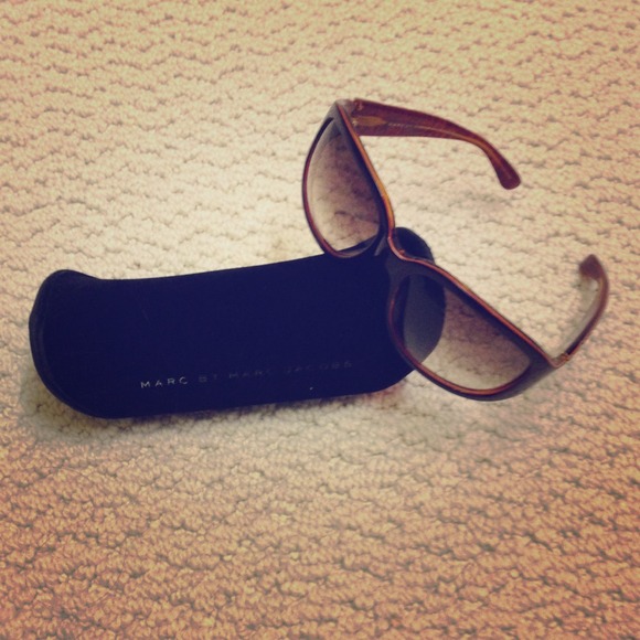 🌷PERFECT SUMMER Marc by Marc Jacobs sunglasses - Picture 1 of 4