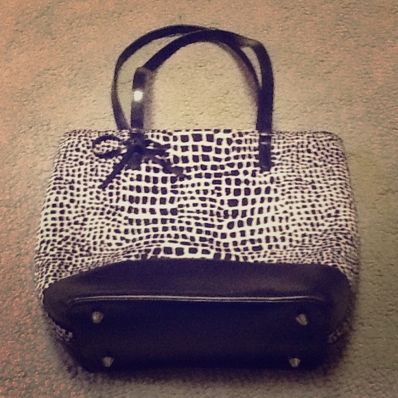 Giraffe print bag