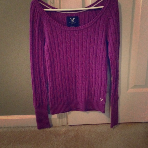 💥Traded💥with @abullo336 American Eagle Sweater