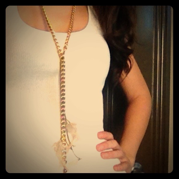 SOLD in bundle!!! Long chain and feather necklace