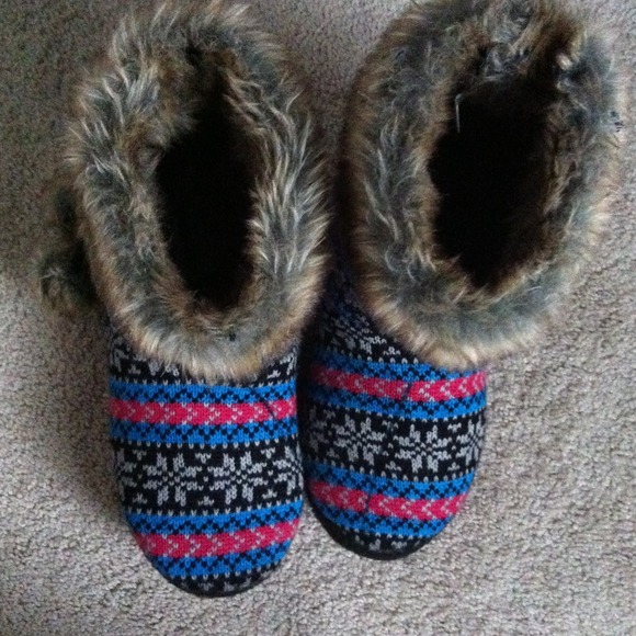 🎀Cute indoor boot slippers🎀 from PACSUN!❄⛄ - Picture 3 of 3