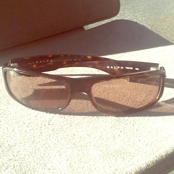 Ralph Lauren tortoise shell sunglasses - Picture 1 of 4