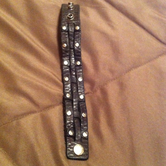 💥SOLD💥Leather black bracelet BUNDLE ITEM!!!!