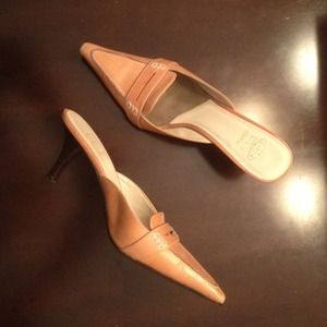 Circa - Joan & David's heels. Light camel brown