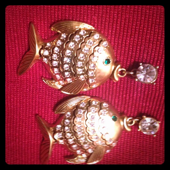 💥SOLD💥Betsey Johnson earrings