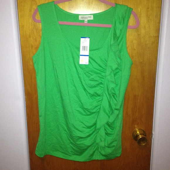 SOLD Jones New York Sport Ruffled Tank Top 1X Plus