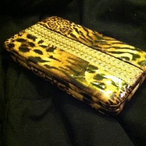 bulky cheetah wallet