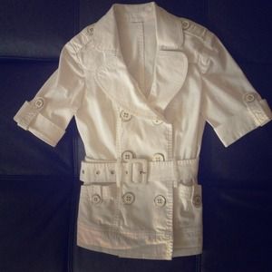 White short sleeve jacket