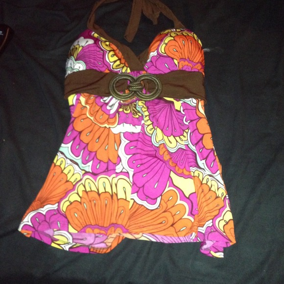 ⛔SOLD⛔Floral Print Halter top Fashion by heart