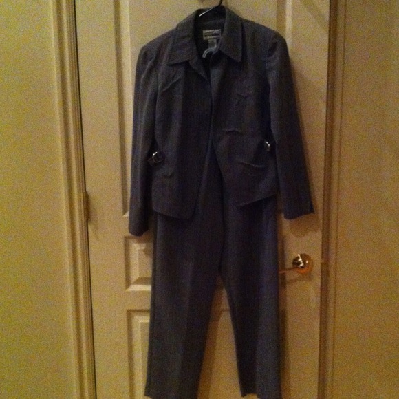 Gray pin striped suit. Size 6P, new with tags
