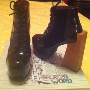 Very very UNIQUE Jeffry Campbell