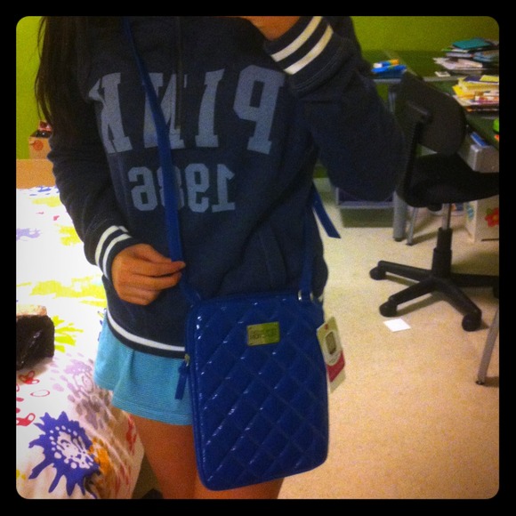 🔴SOLD🔴Blue Tablet/IPad Shoulder Bag