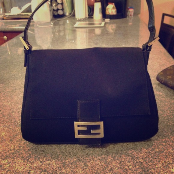 🎈SOLD!🎈Fendi Purse