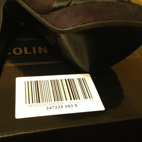 Colin Stuart Suede platform pumps - Picture 3 of 3