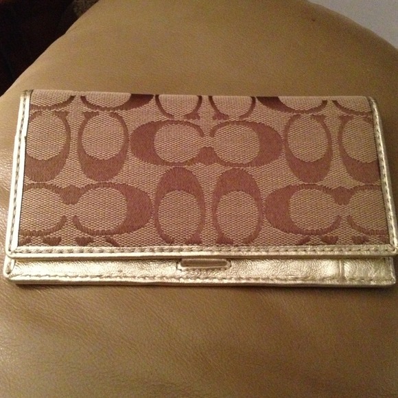 Coach Handbags - Coach checkbook holder!