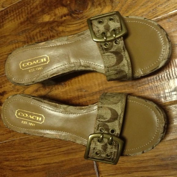 100% Authentic Coach Shoes Size 8.5