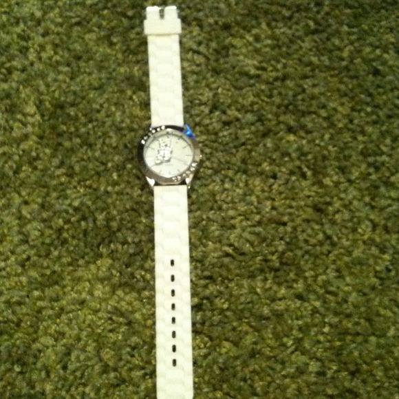 SOLD-Bundled-Lourdestorres - Picture 4 of 4