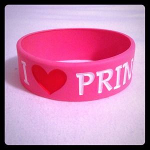 Pink cute "i heart prince charming" Bracelet!!