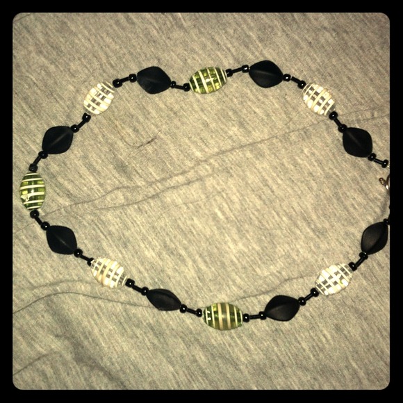 REDUCED Cute green and black necklace