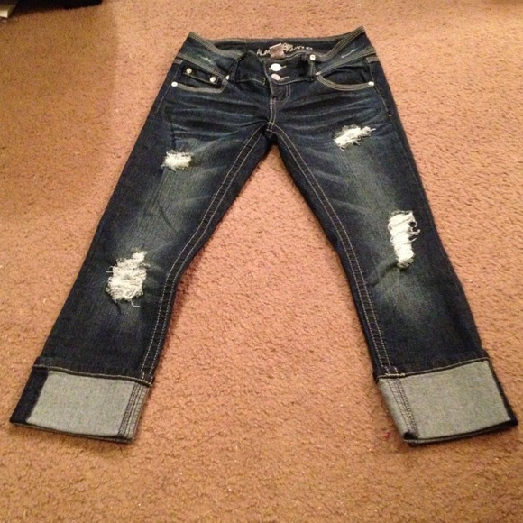 Almost Famous capri's size 3.