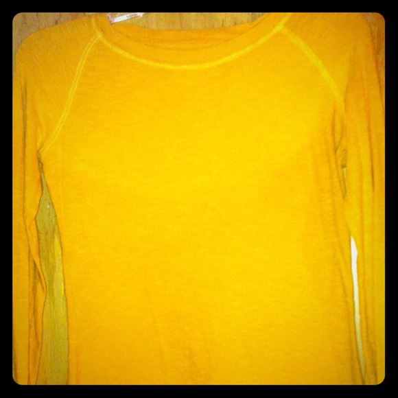 MED MUSTARD YELLOW TOP WORN 1X