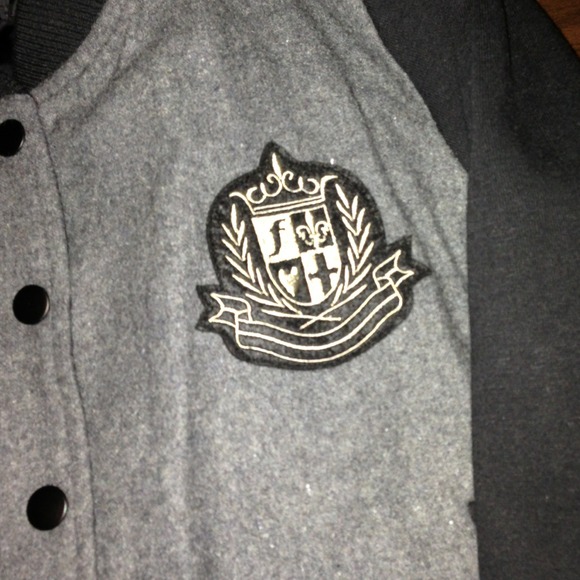 ❌SOLD❌Varsity jacket - Picture 2 of 2