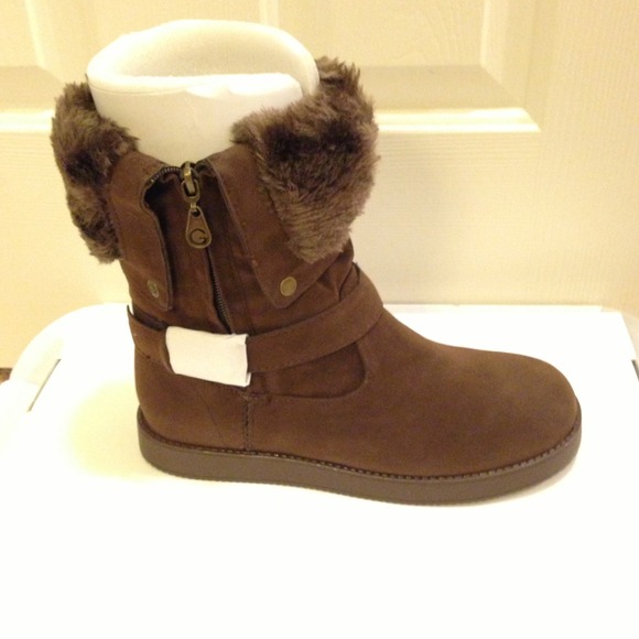 🌟SOLD🌟Guess cold boots with faux fur. Sz 7.