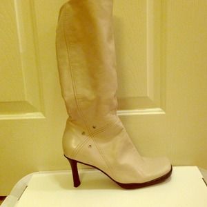 Nine West boots. Sz 7. Great condition.