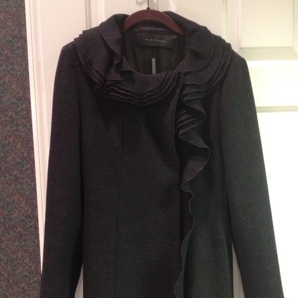 ELLLIE TAHARI Nice full length winter coat