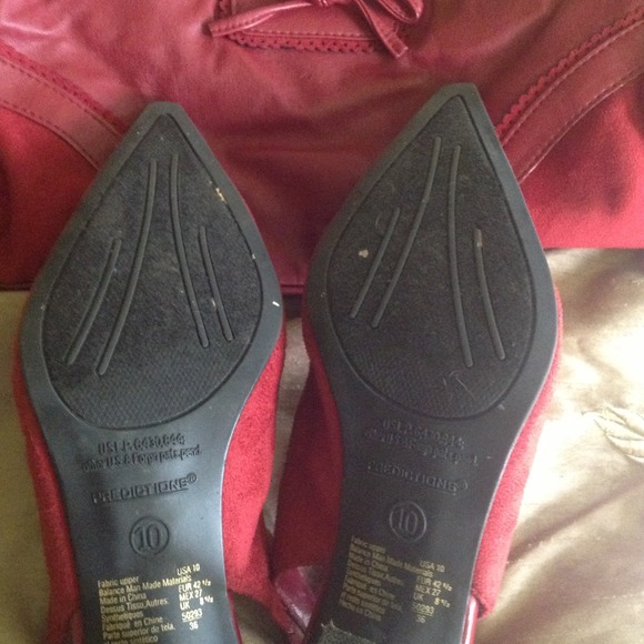 Predictions suede sling backs with matching purse. - Picture 4 of 4