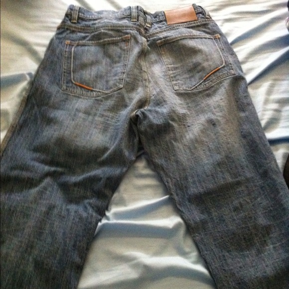 32-34 authentic men's sean John