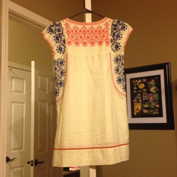 Dress - Picture 3 of 3