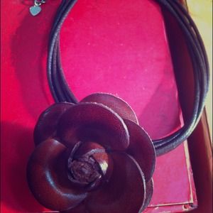 Sexy leather strap & rose choker