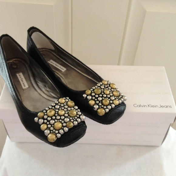 New Calvin Klein Jeans Tiffany Flats Size 6 1/2