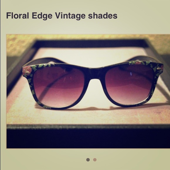 Floral edge vintage shades