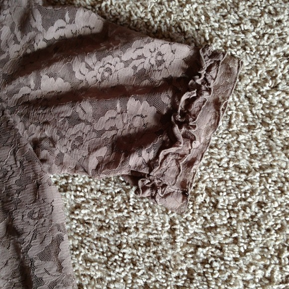 SOLD!!!!Brown lace top - Picture 3 of 4